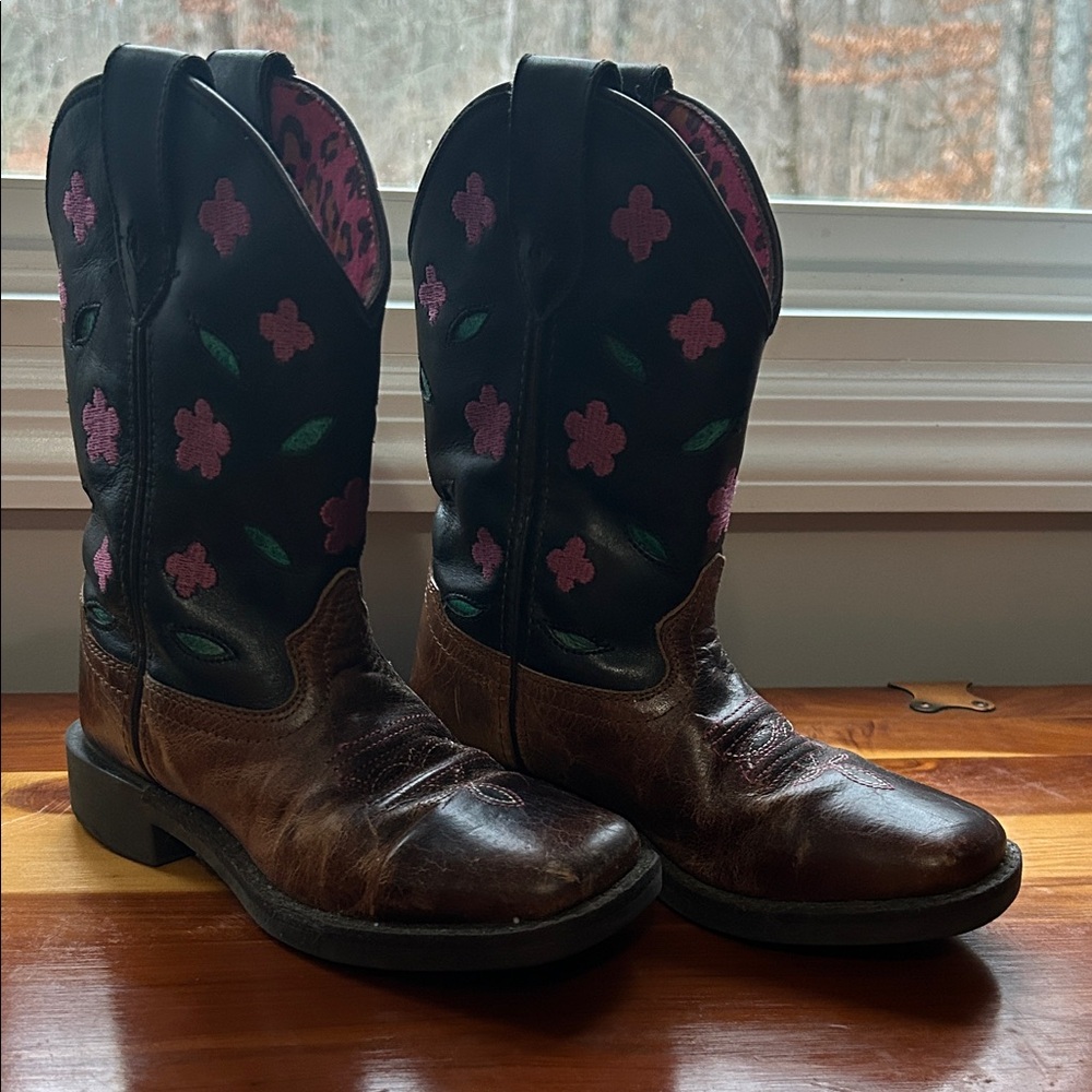 Smoky Mountain Boots Dogwood Boots with Pink Floral Embroidery